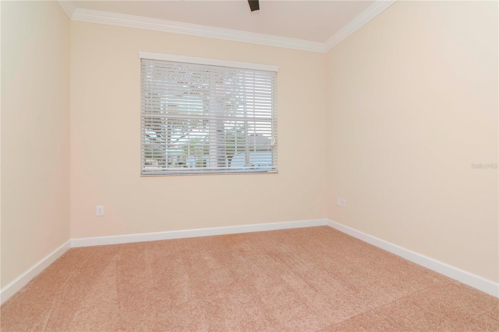 Image 36 of 68 For 3914 Round Table Court