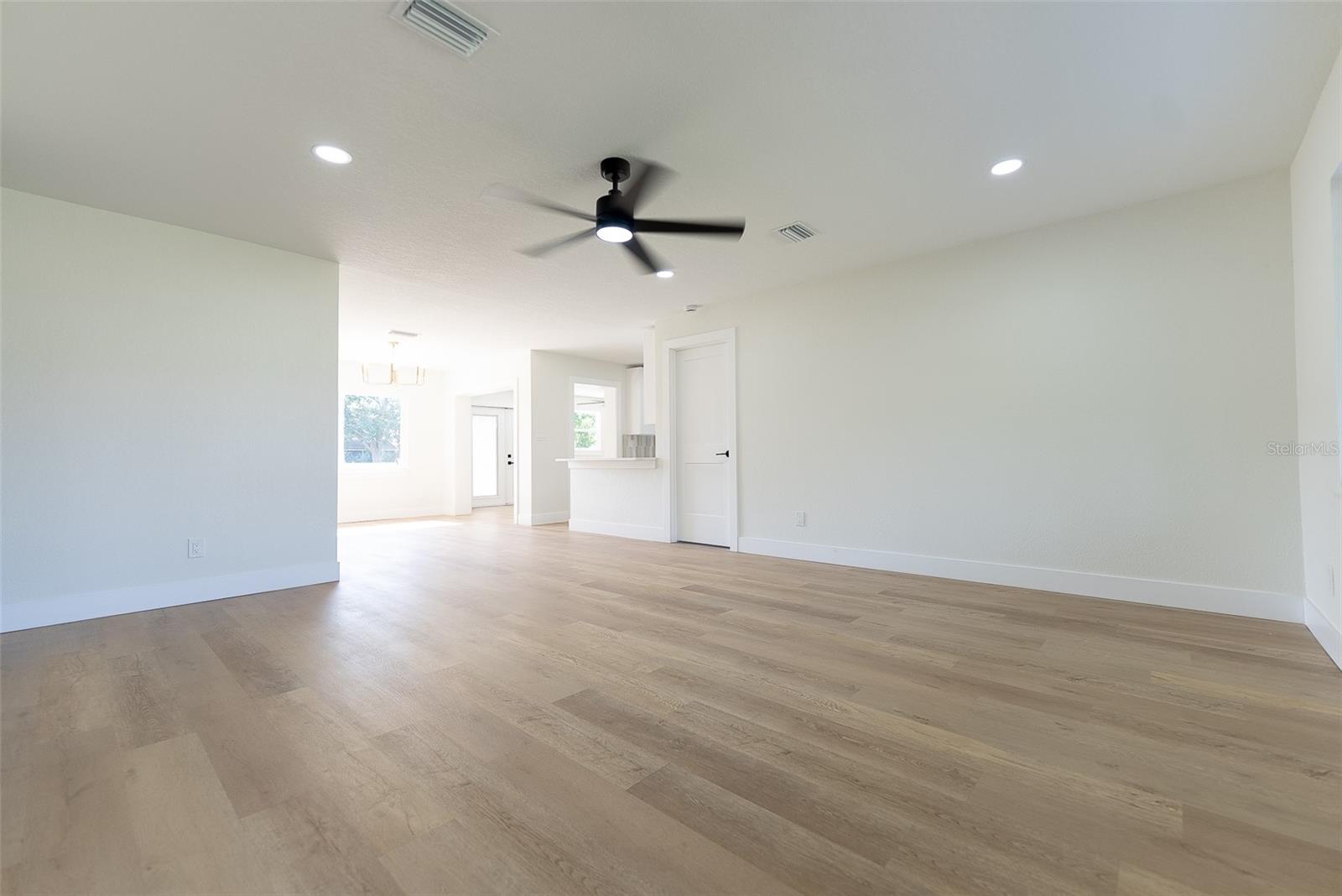 Image 5 of 55 For 8444 15th Way N