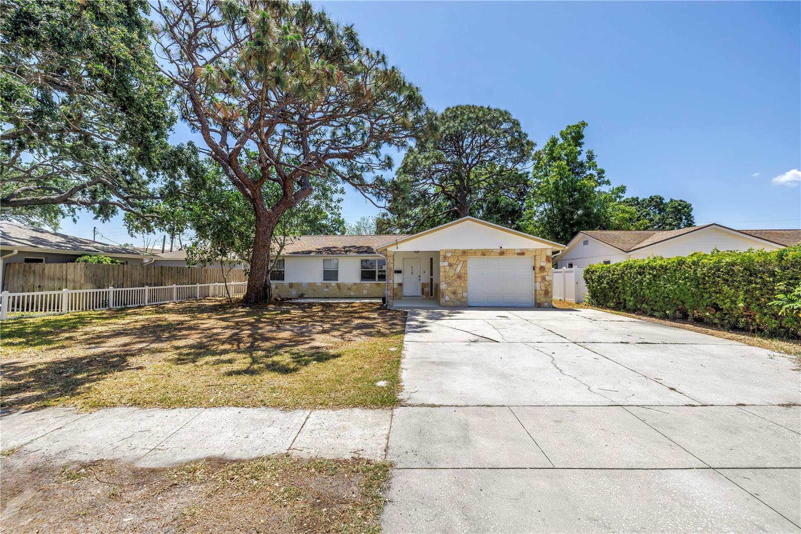 Image 3 of 37 For 518 62nd Avenue Ne