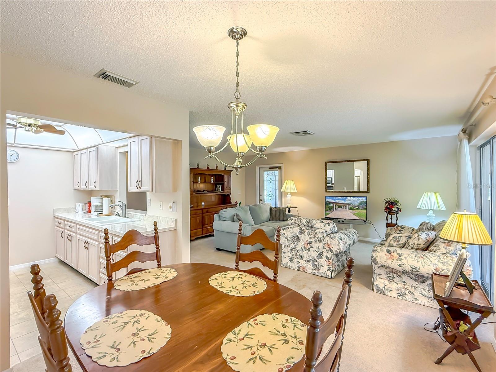 Image 15 of 40 For 503 Finsbury Circle A
