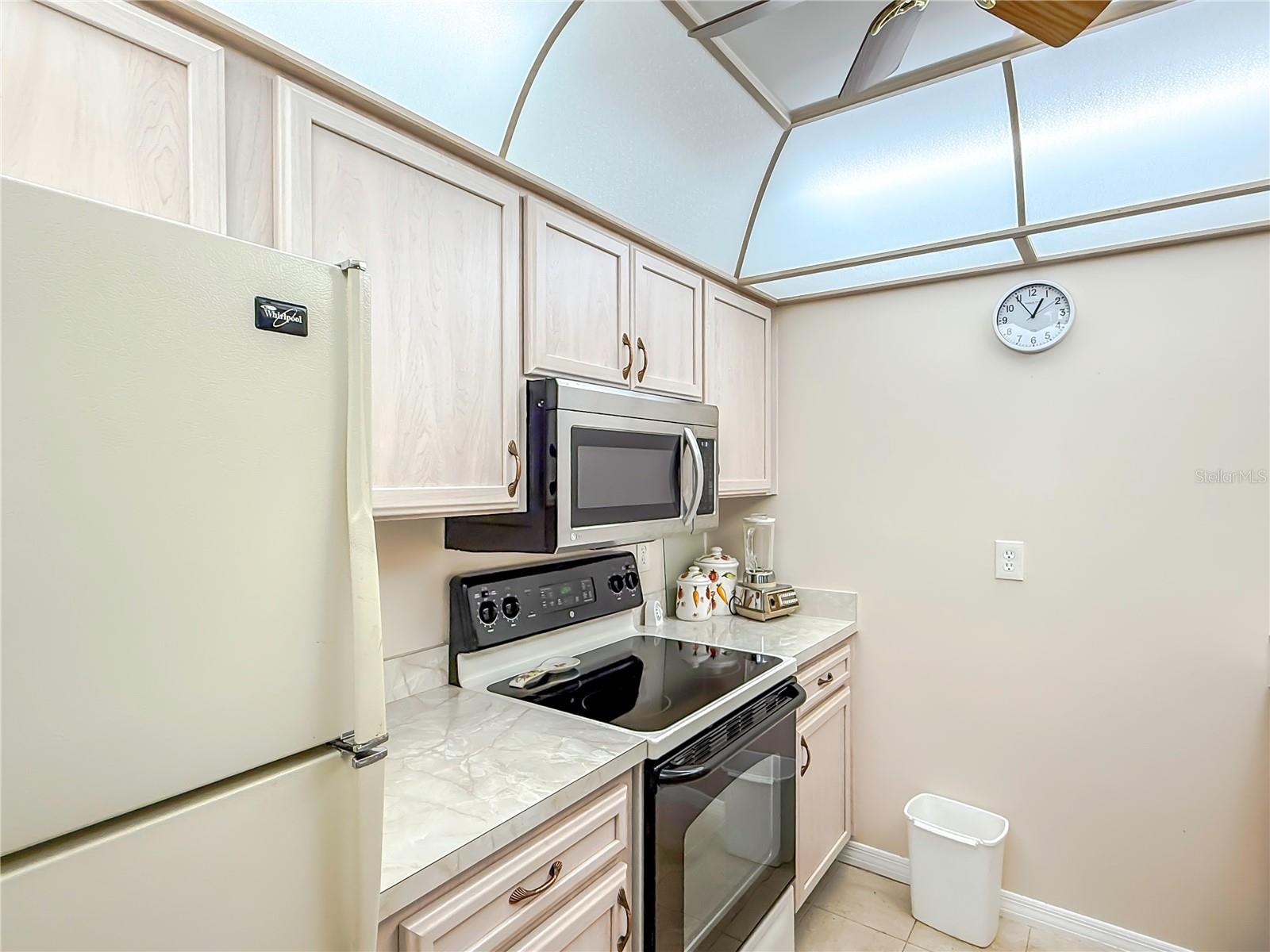 Image 16 of 40 For 503 Finsbury Circle A
