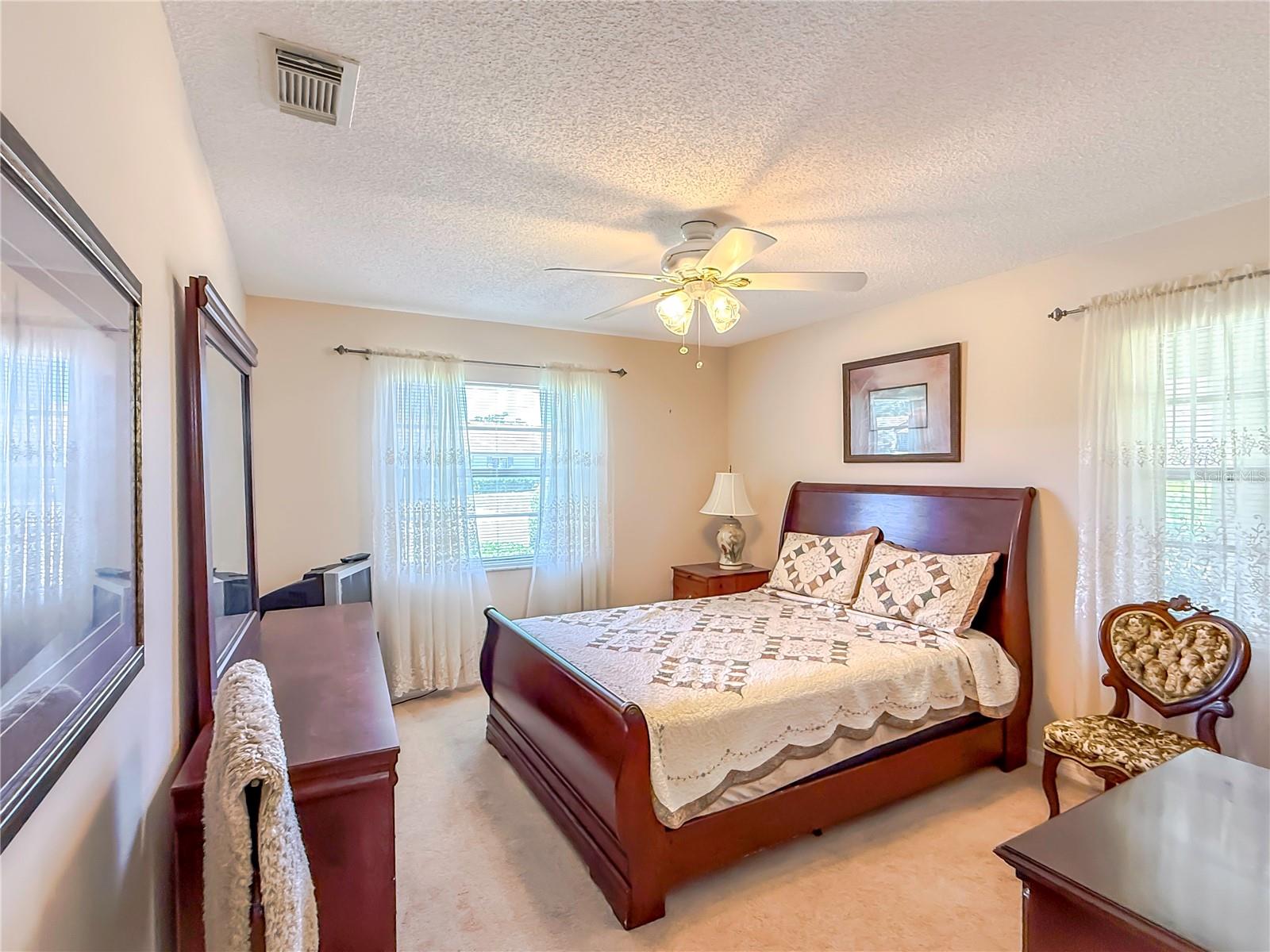 Image 19 of 40 For 503 Finsbury Circle A