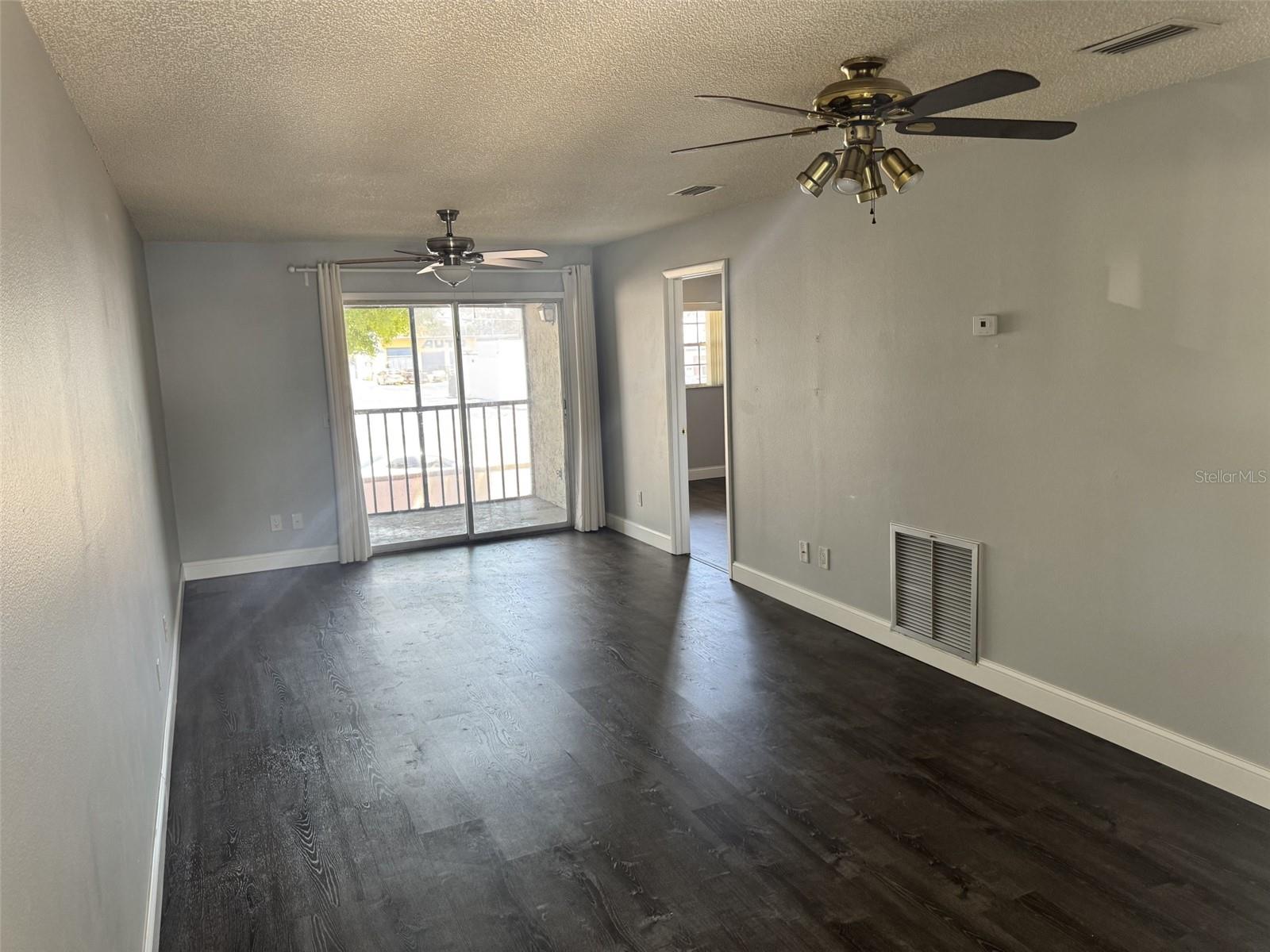 Image 3 of 12 For 3802 Oak Drive W22