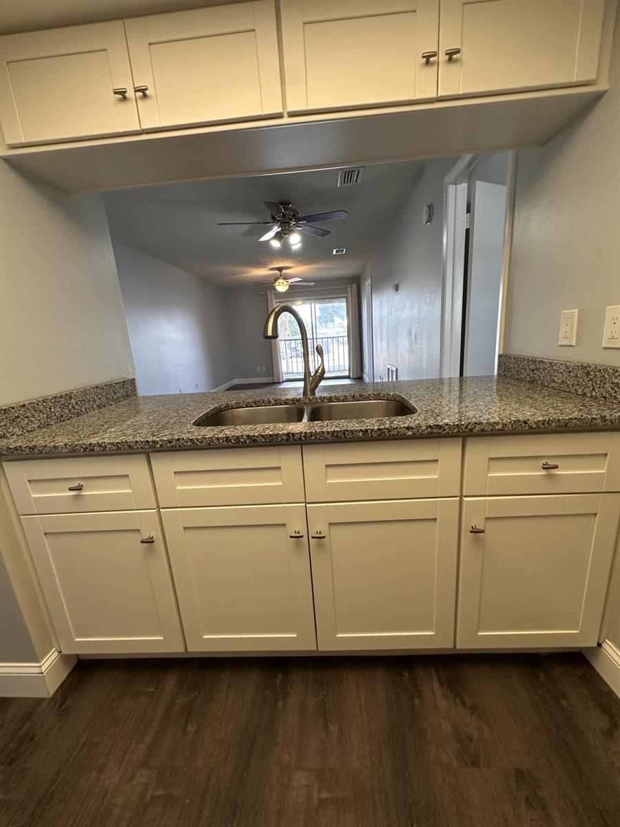 Image 5 of 12 For 3802 Oak Drive W22