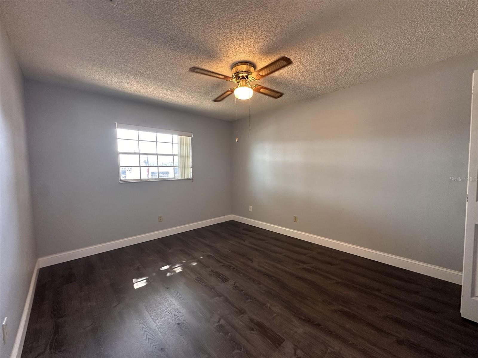 Image 8 of 12 For 3802 Oak Drive W22