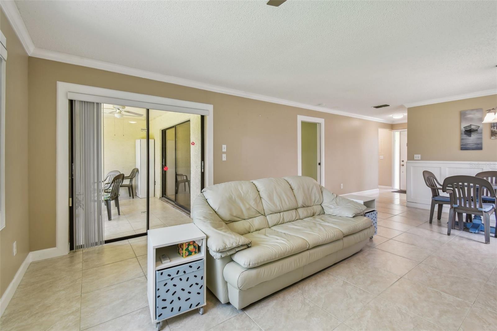 Image 10 of 28 For 2537 Oakleaf Lane 32a