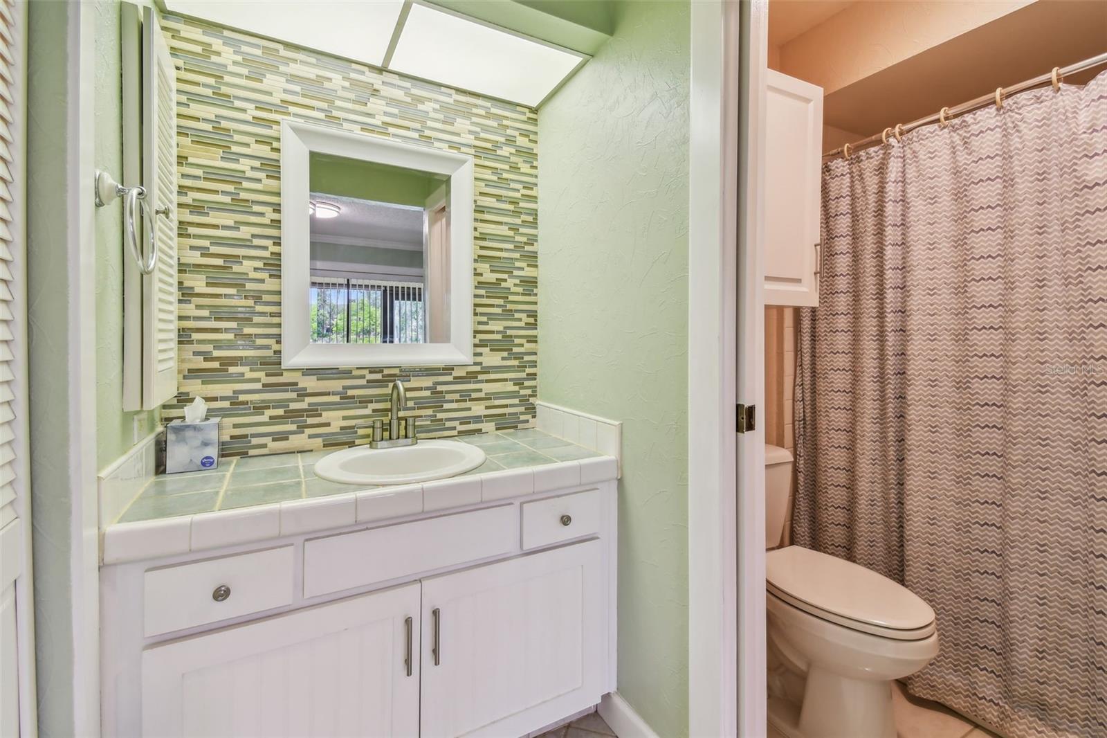 Image 14 of 28 For 2537 Oakleaf Lane 32a