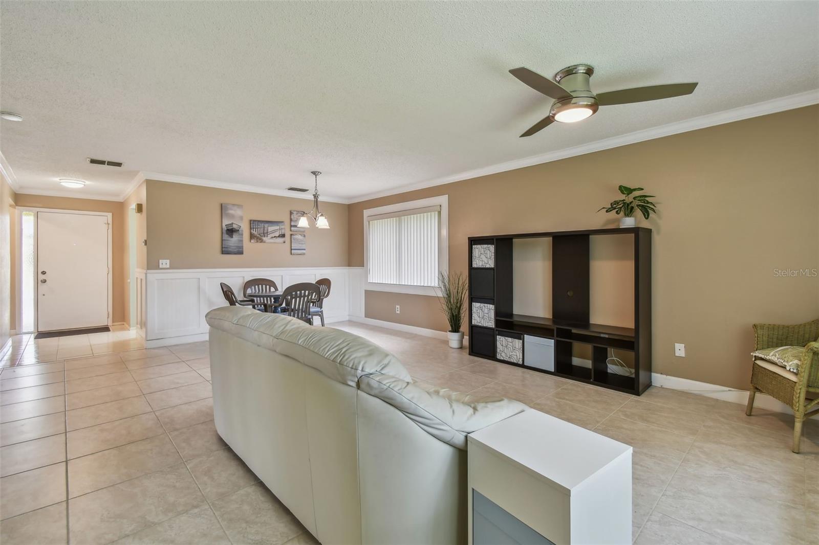 Image 9 of 28 For 2537 Oakleaf Lane 32a