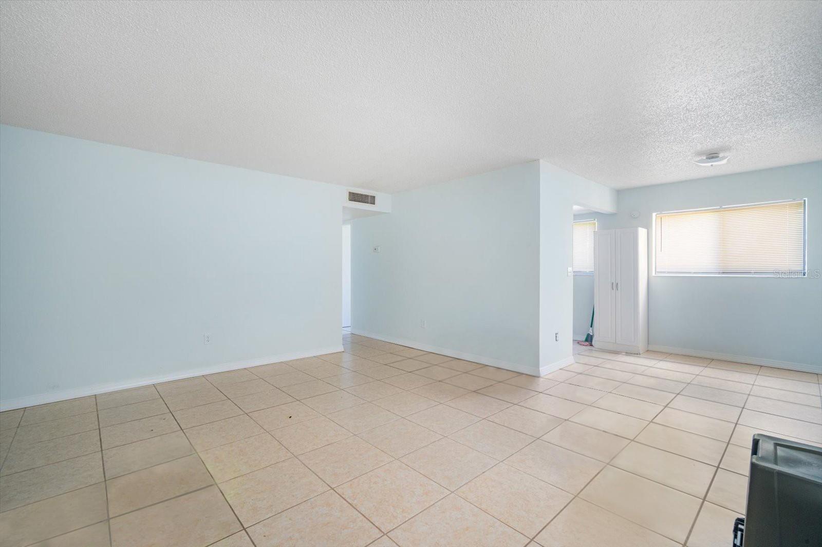 Image 7 of 22 For 11807 Raintree Lake Lane B