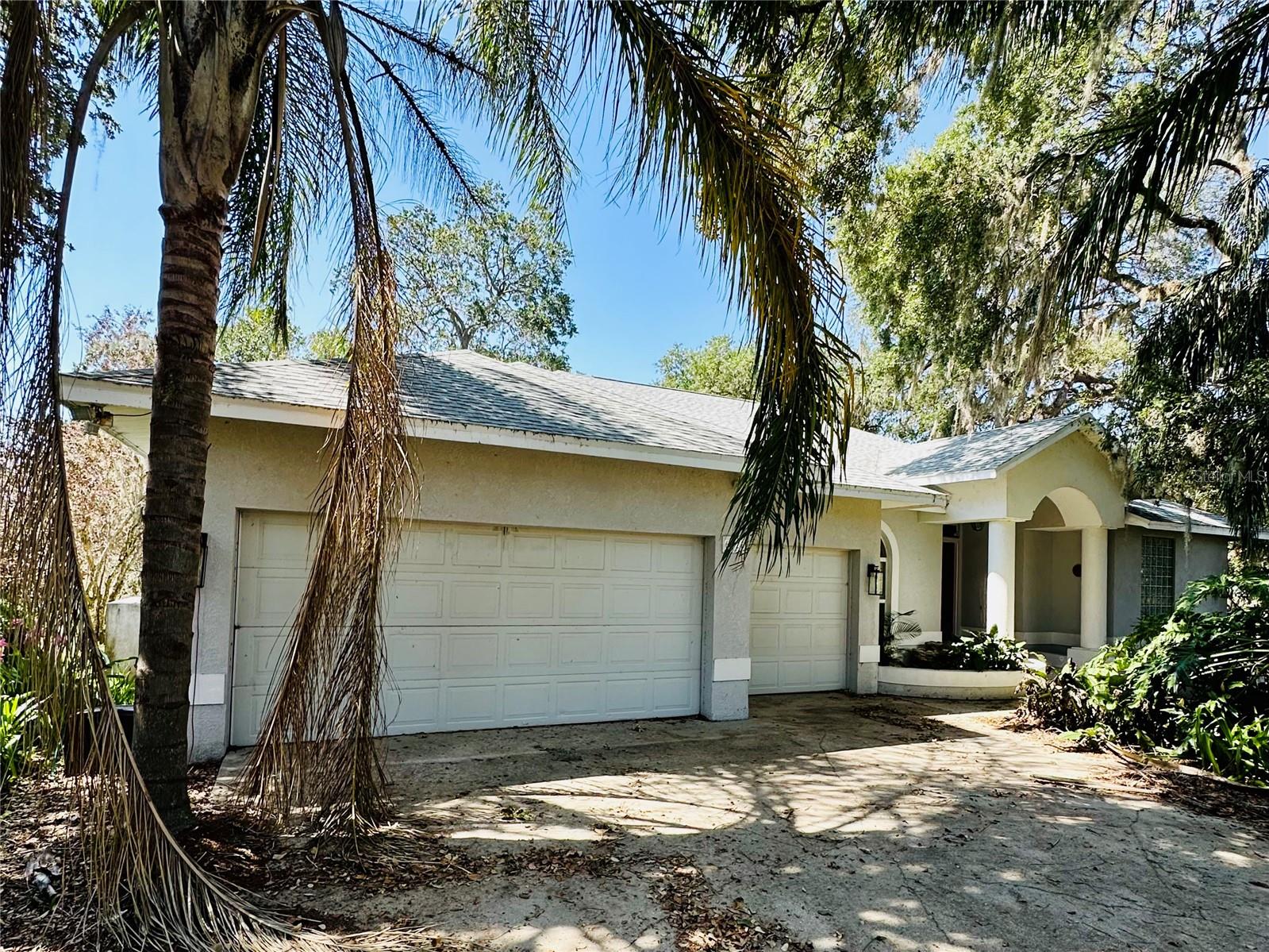 Listing Details for 6425 Brentwood Drive, ZEPHYRHILLS, FL 33542