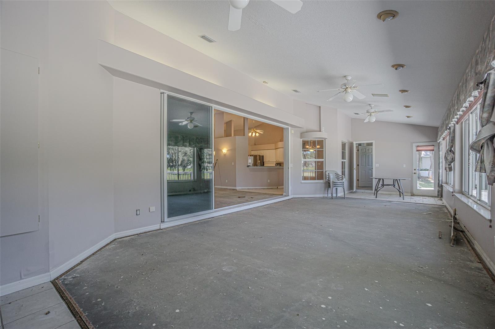 Image 27 of 48 For 6425 Brentwood Drive