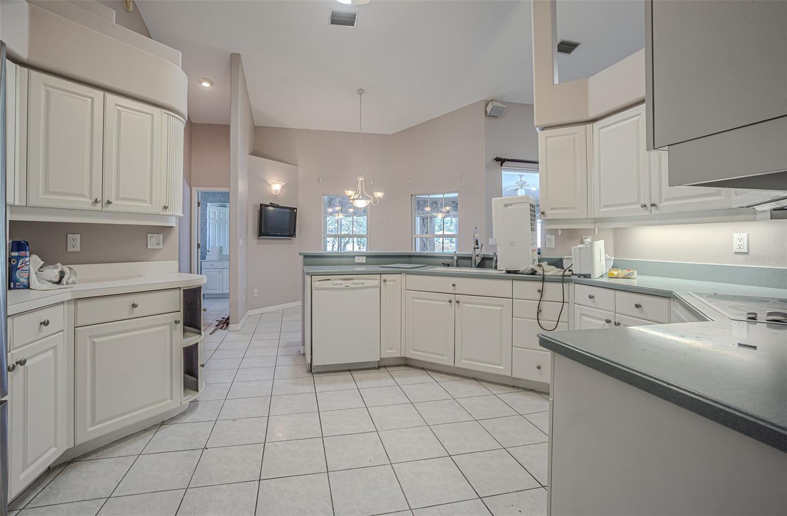 Image 4 of 48 For 6425 Brentwood Drive