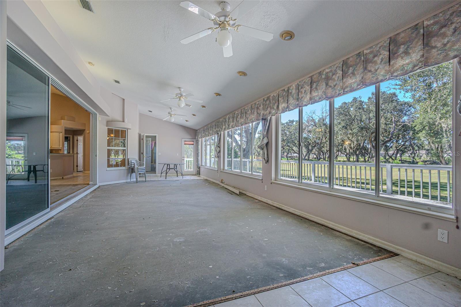Image 6 of 48 For 6425 Brentwood Drive