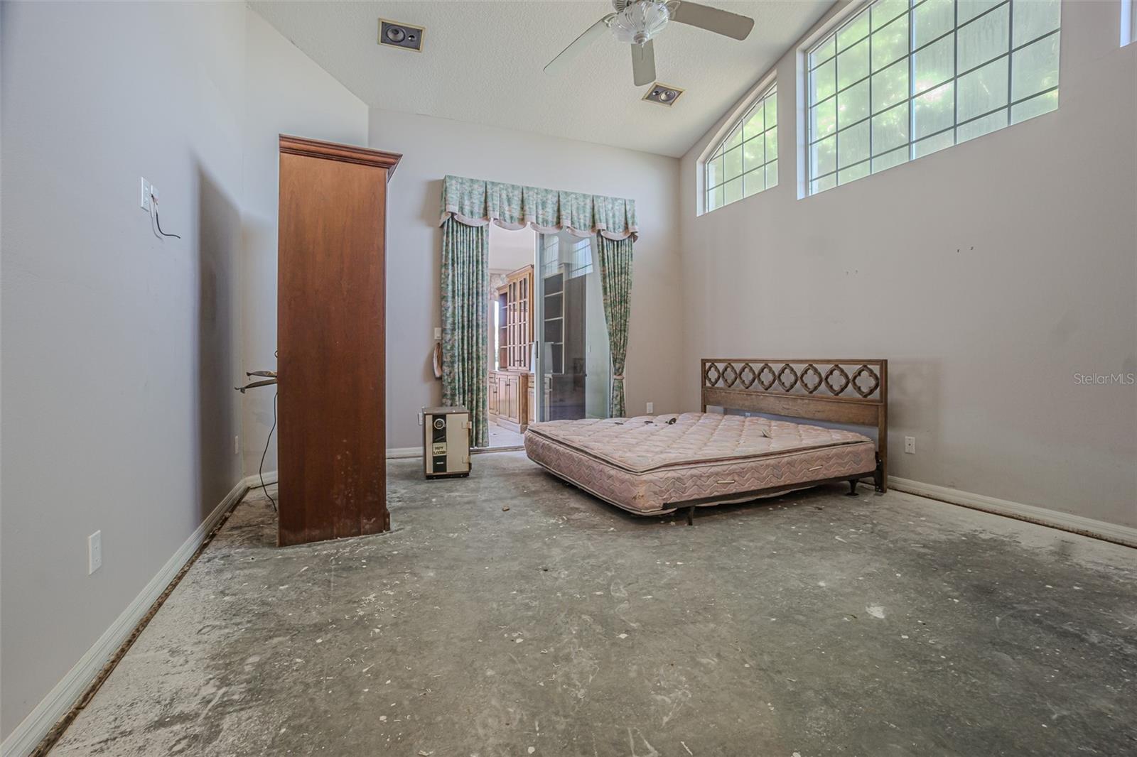 Image 24 of 45 For 6433 Brentwood Drive