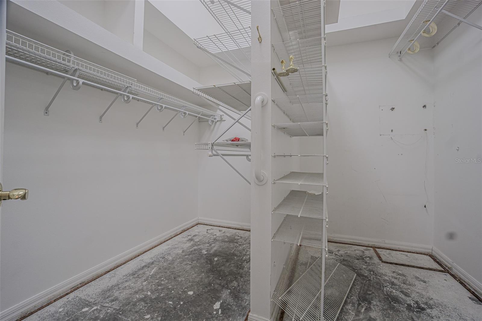 Image 26 of 45 For 6433 Brentwood Drive