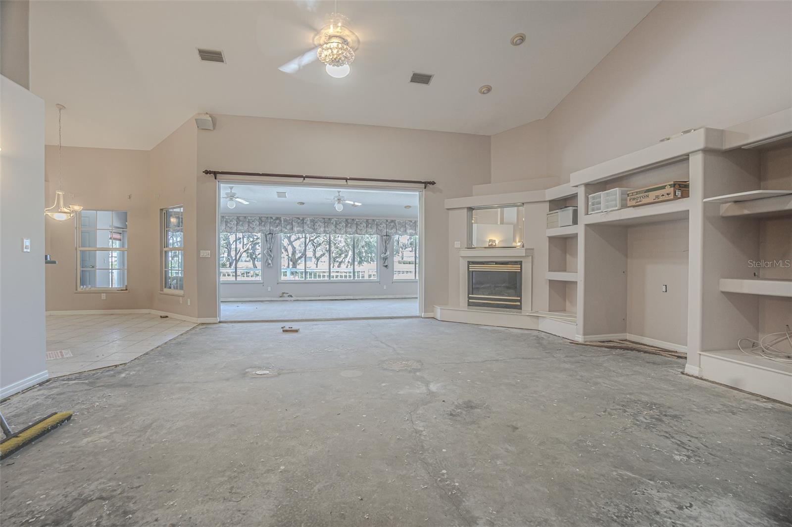 Image 4 of 45 For 6433 Brentwood Drive