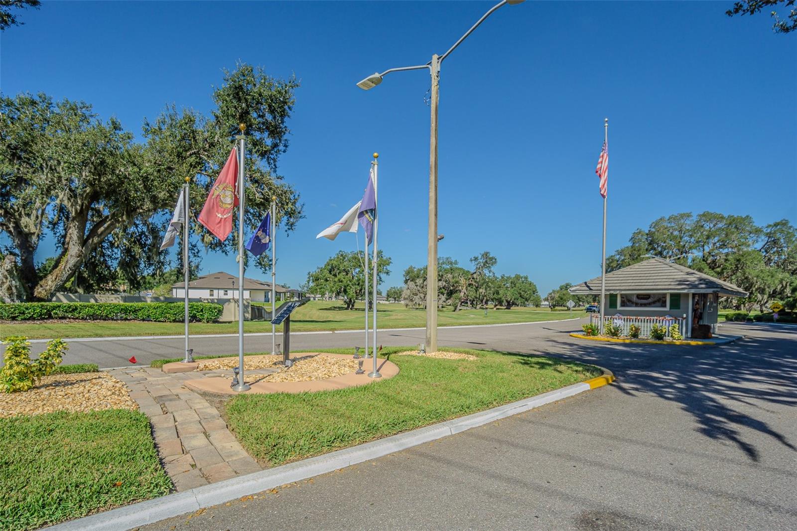 Image 42 of 45 For 6433 Brentwood Drive