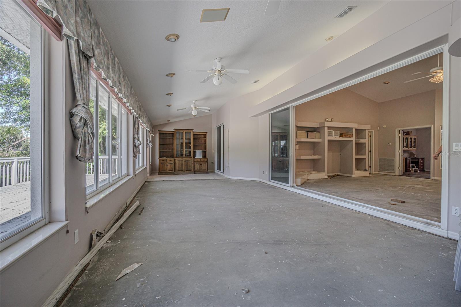 Image 7 of 45 For 6433 Brentwood Drive