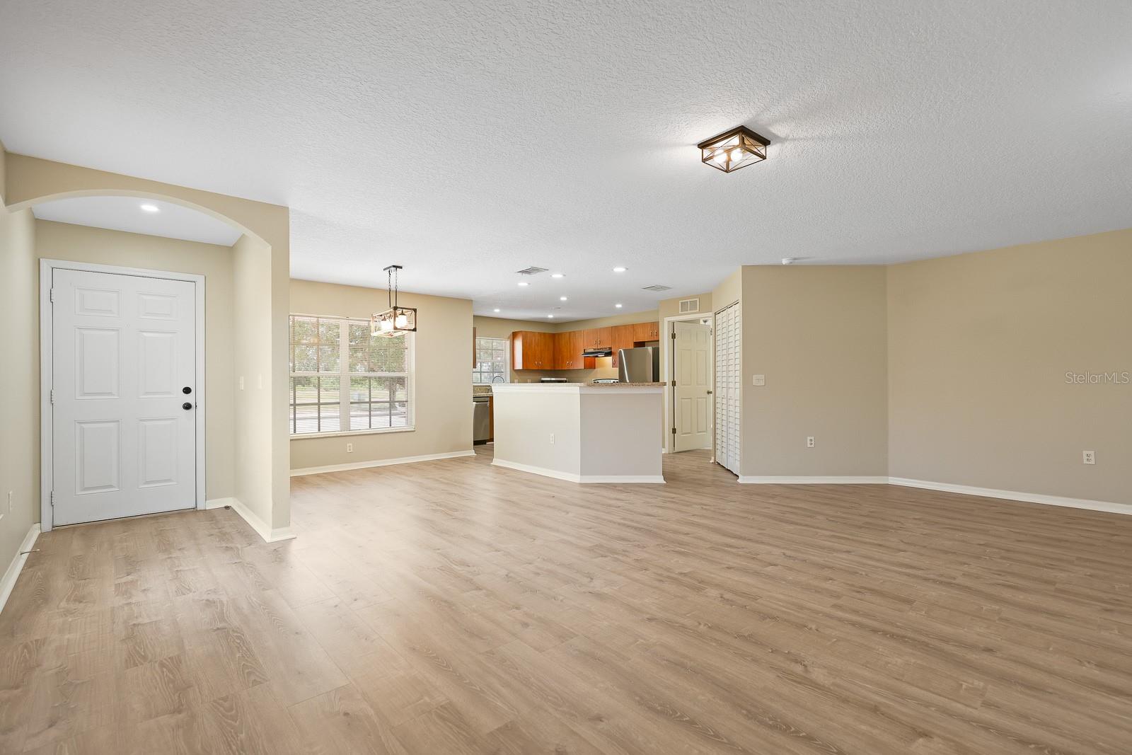 Image 4 of 26 For 2106 Pleasant View Avenue