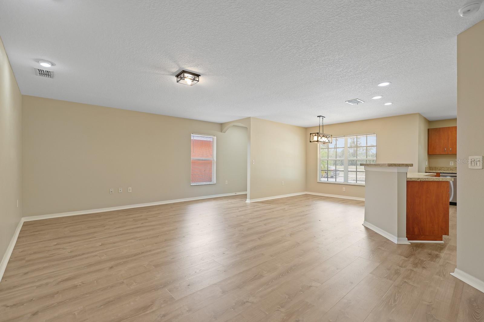 Image 5 of 26 For 2106 Pleasant View Avenue