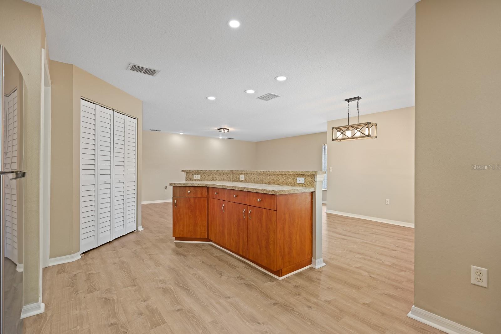 Image 8 of 26 For 2106 Pleasant View Avenue