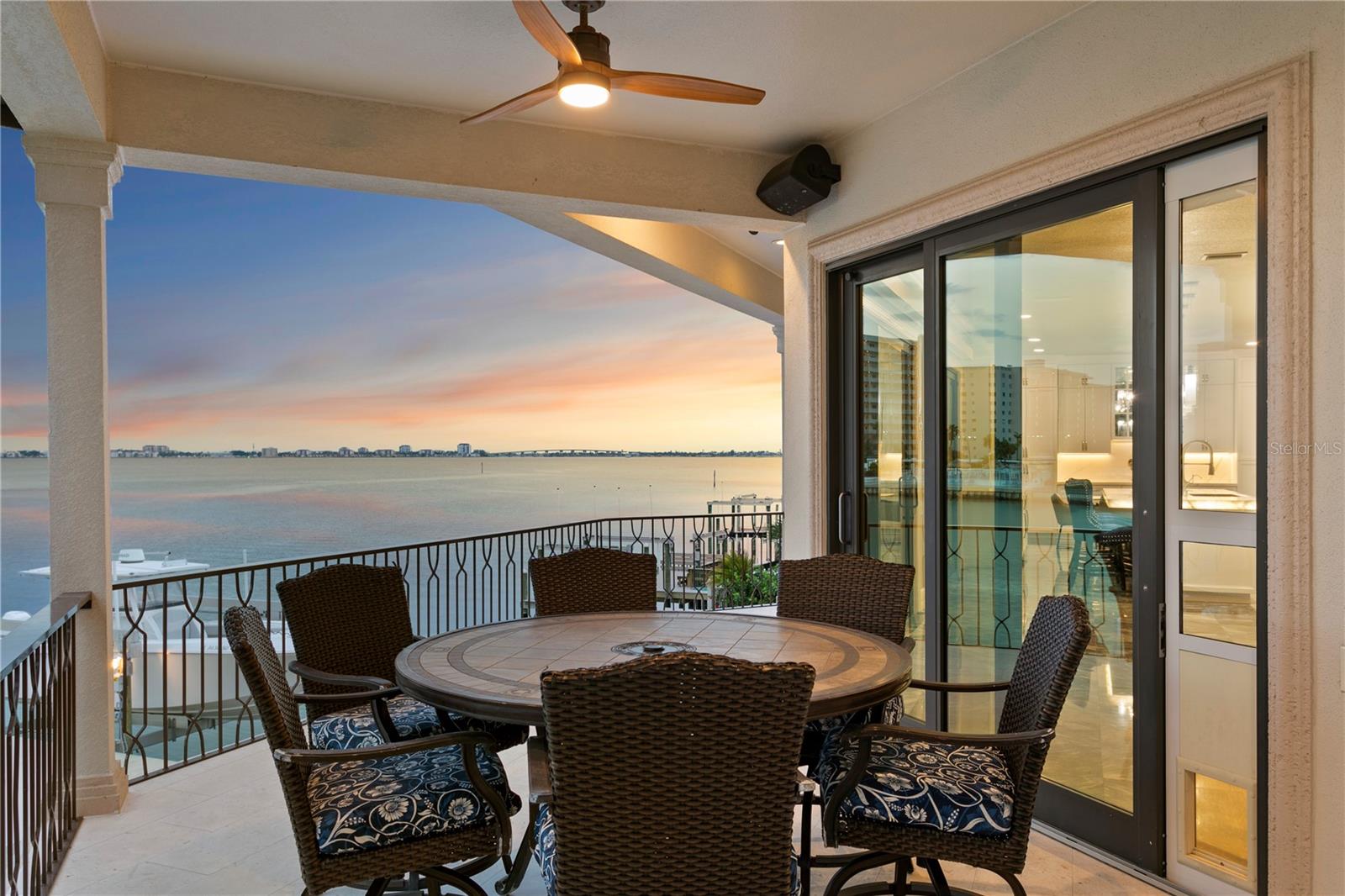 Image 13 of 53 For 5939 Bayview Circle S