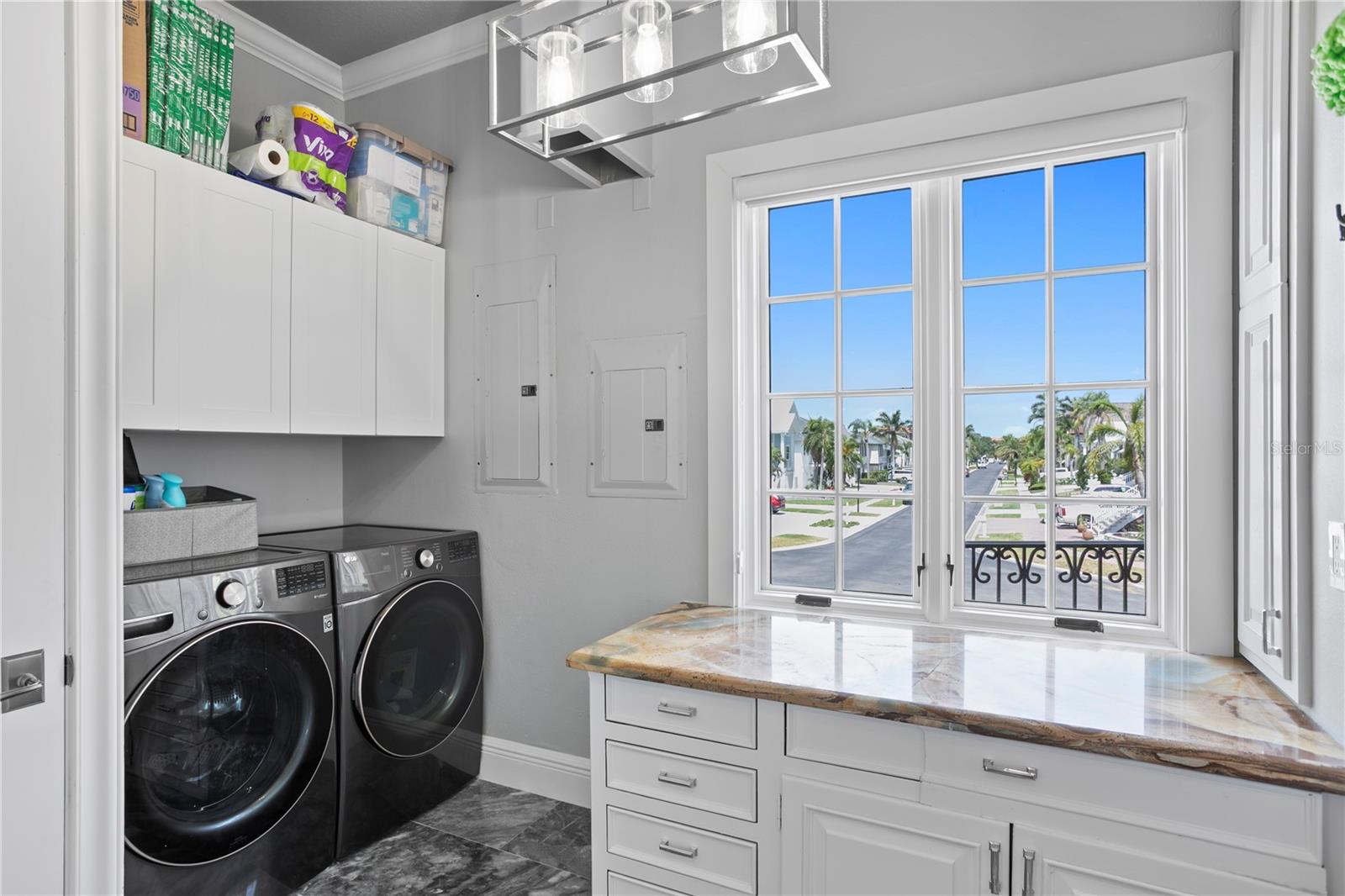 Image 30 of 53 For 5939 Bayview Circle S