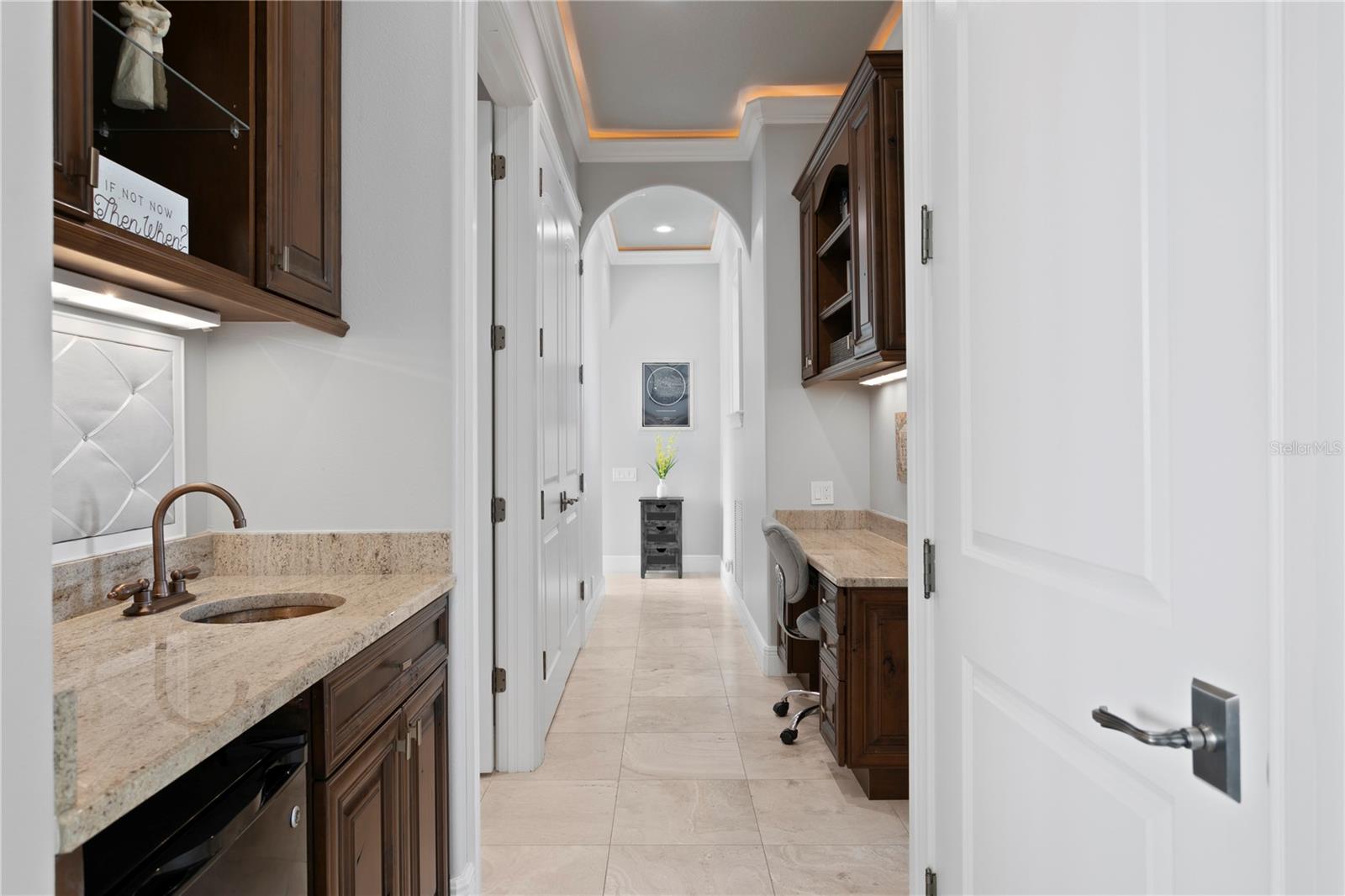 Image 41 of 53 For 5939 Bayview Circle S