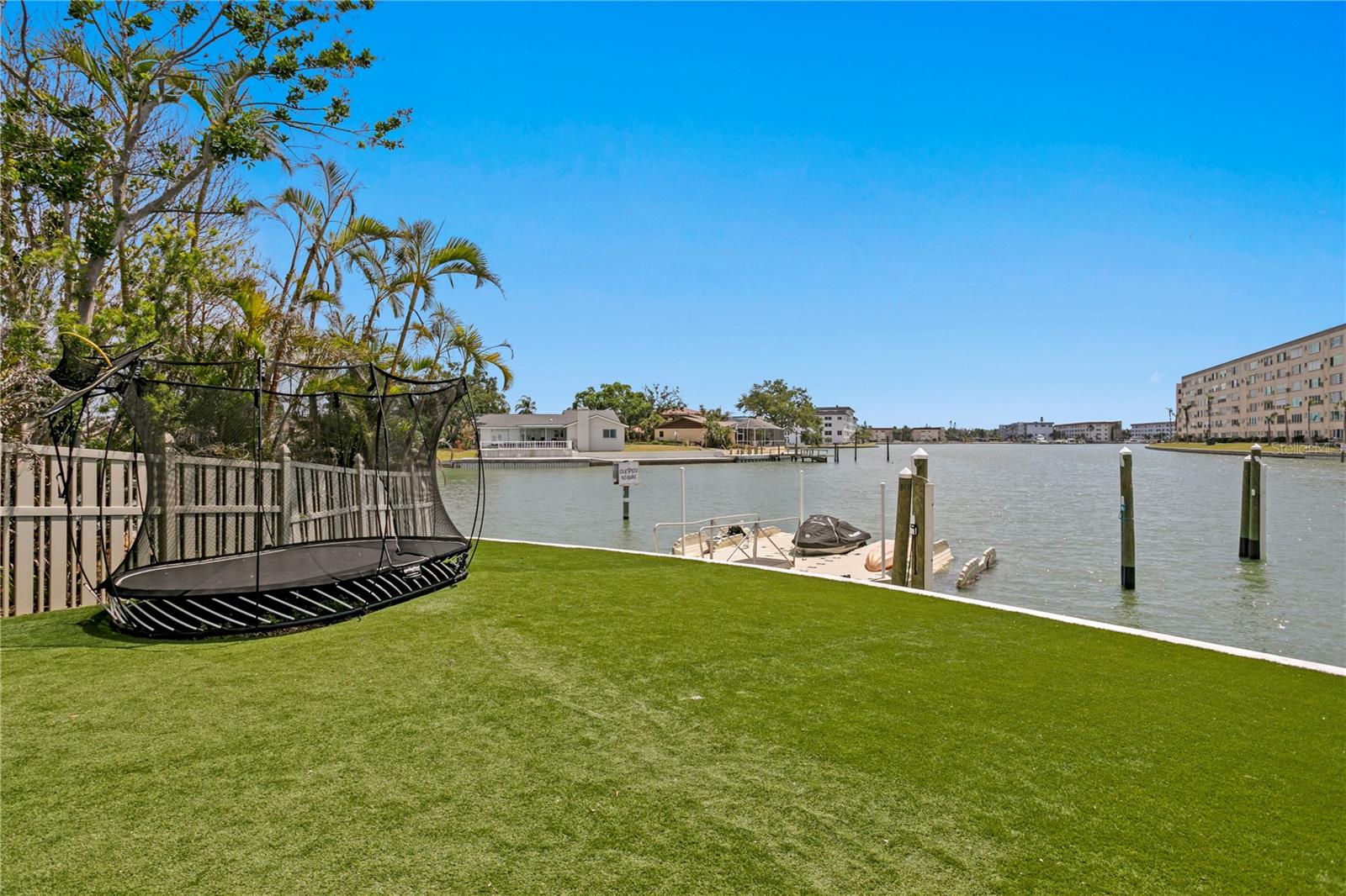 Image 47 of 53 For 5939 Bayview Circle S