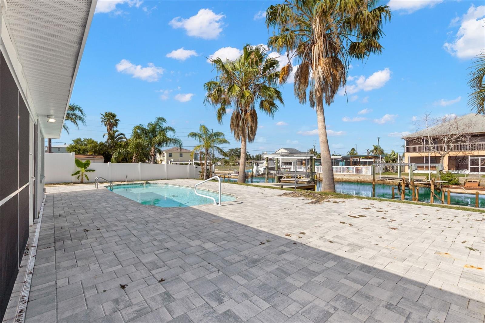 Image 15 of 35 For 13704 Evelane Drive