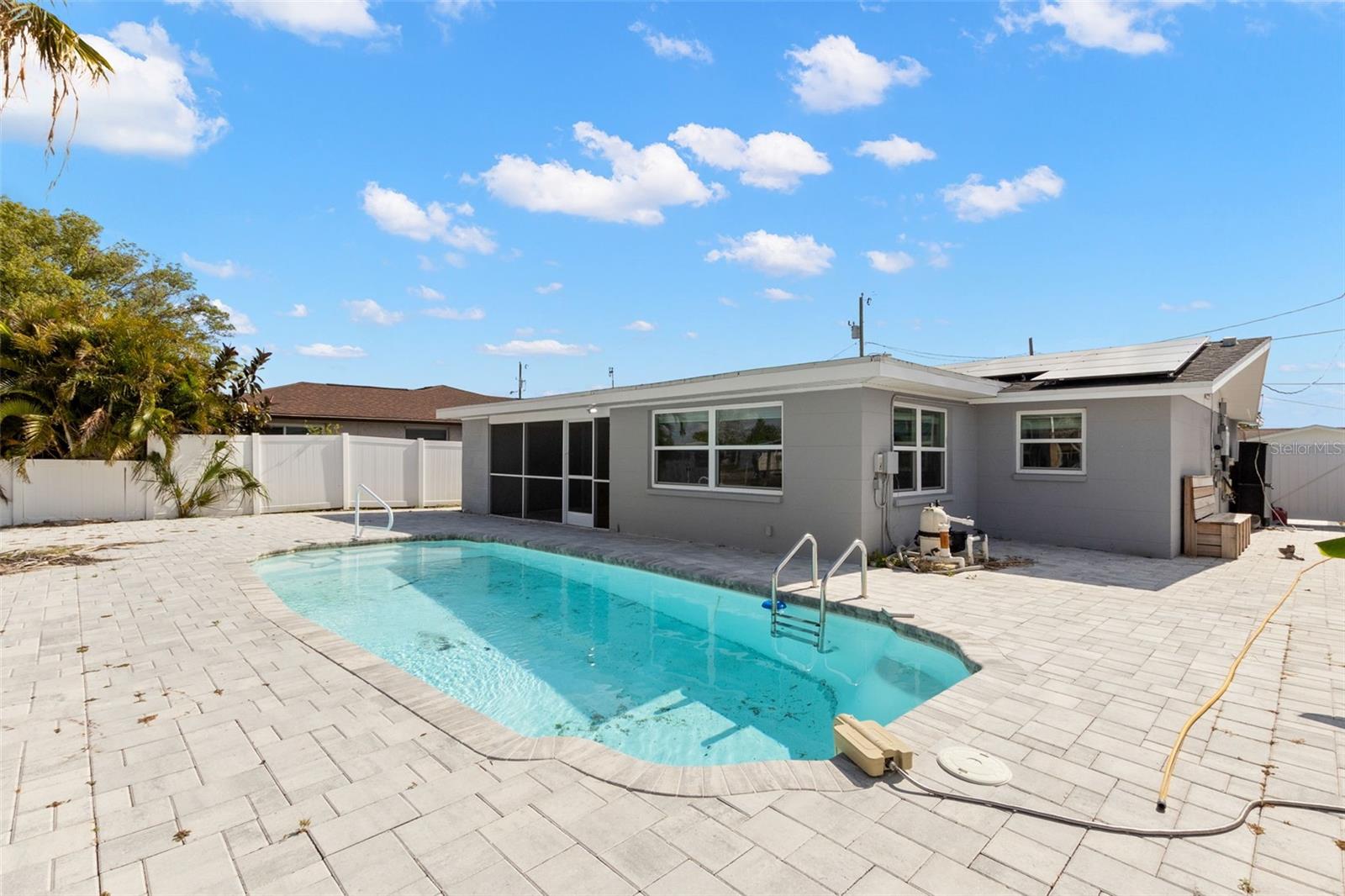 Image 16 of 35 For 13704 Evelane Drive