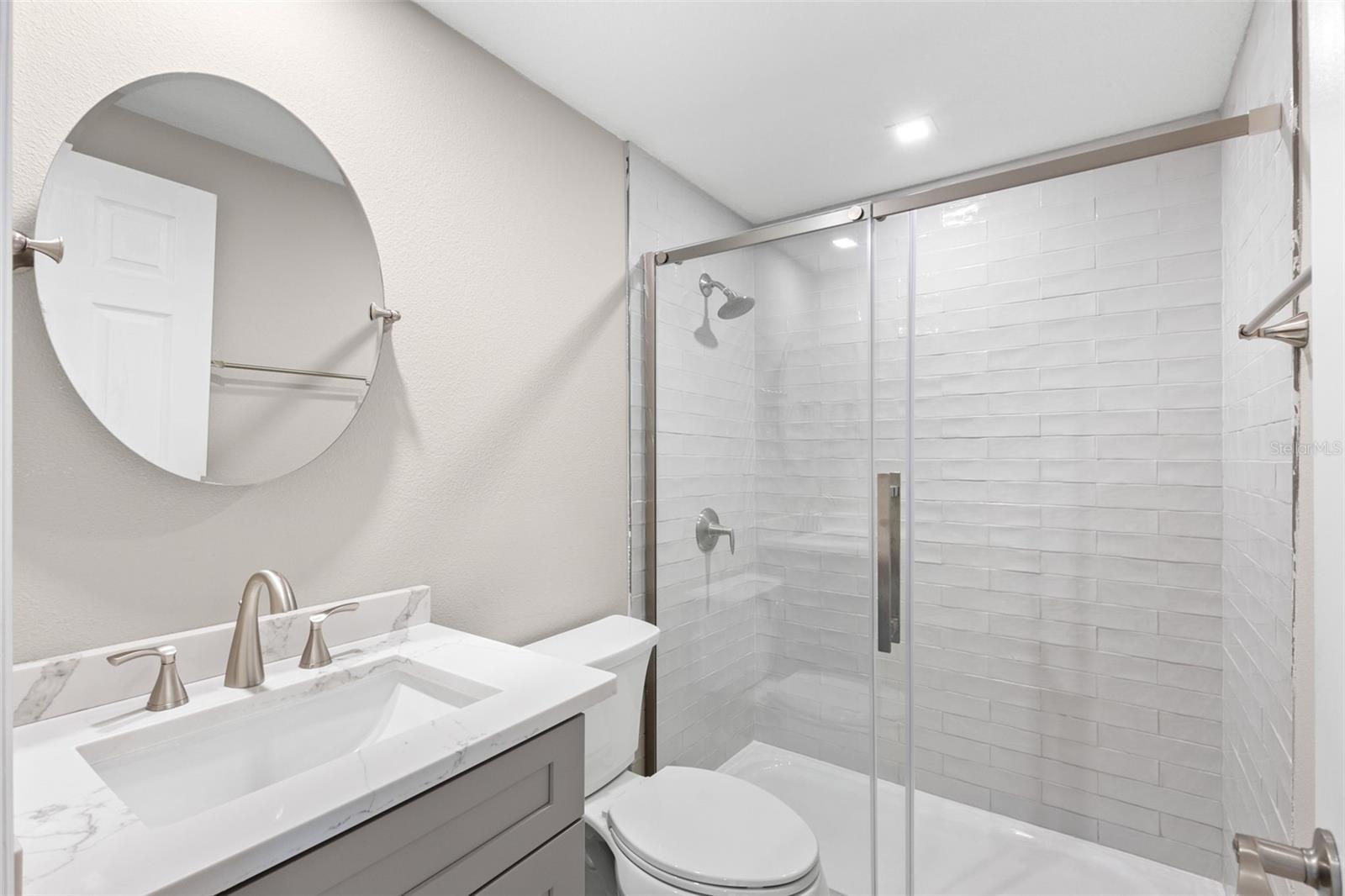 Image 26 of 35 For 13704 Evelane Drive