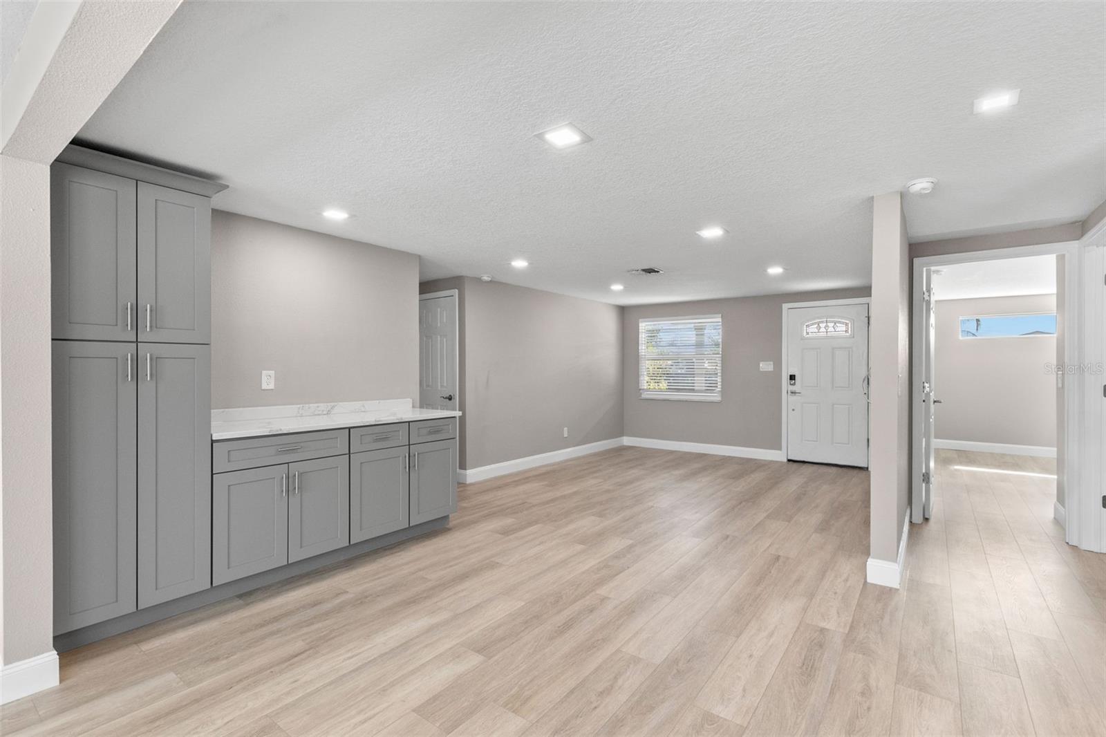 Image 9 of 35 For 13704 Evelane Drive
