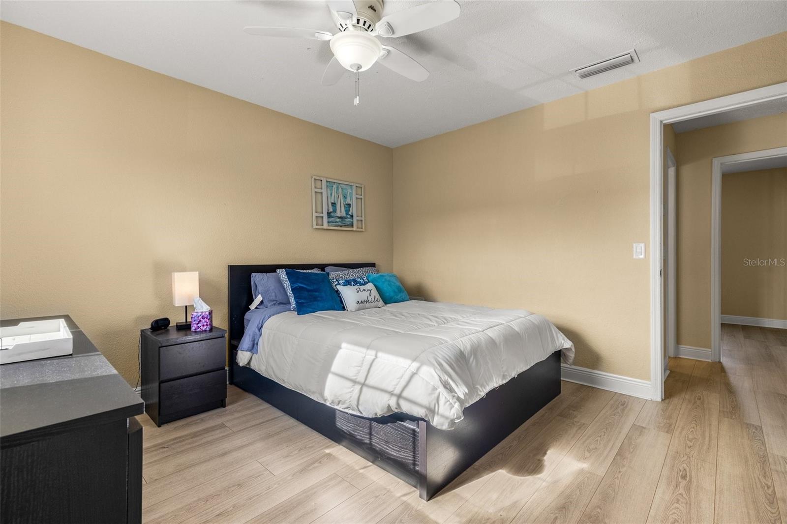 Image 18 of 28 For 13696 Orange Sunset Drive 13696