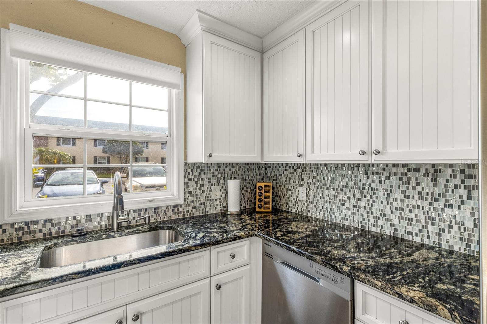 Image 5 of 28 For 13696 Orange Sunset Drive 13696