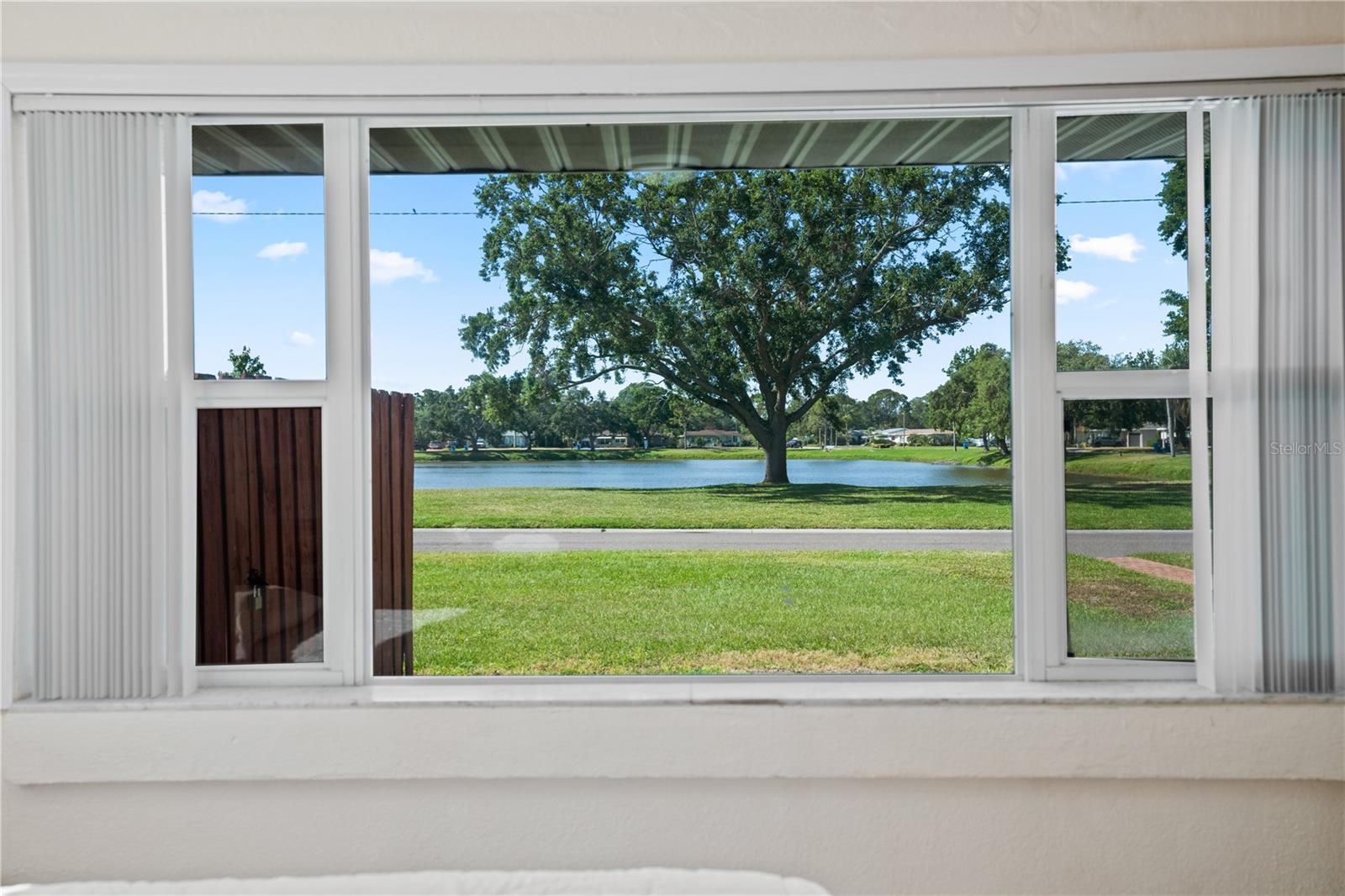 Image 10 of 29 For 4421 28th Avenue N