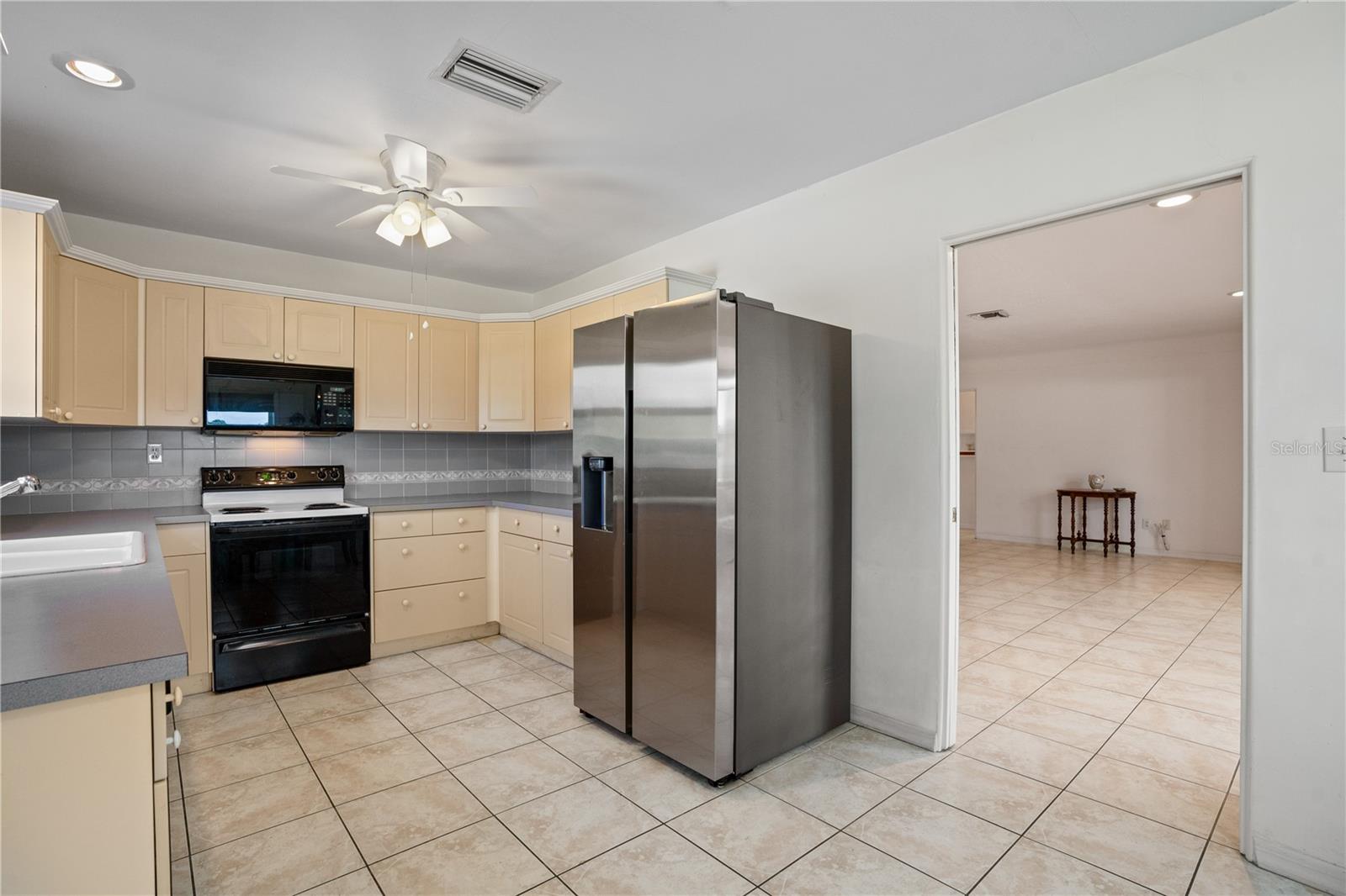 Image 15 of 29 For 4421 28th Avenue N