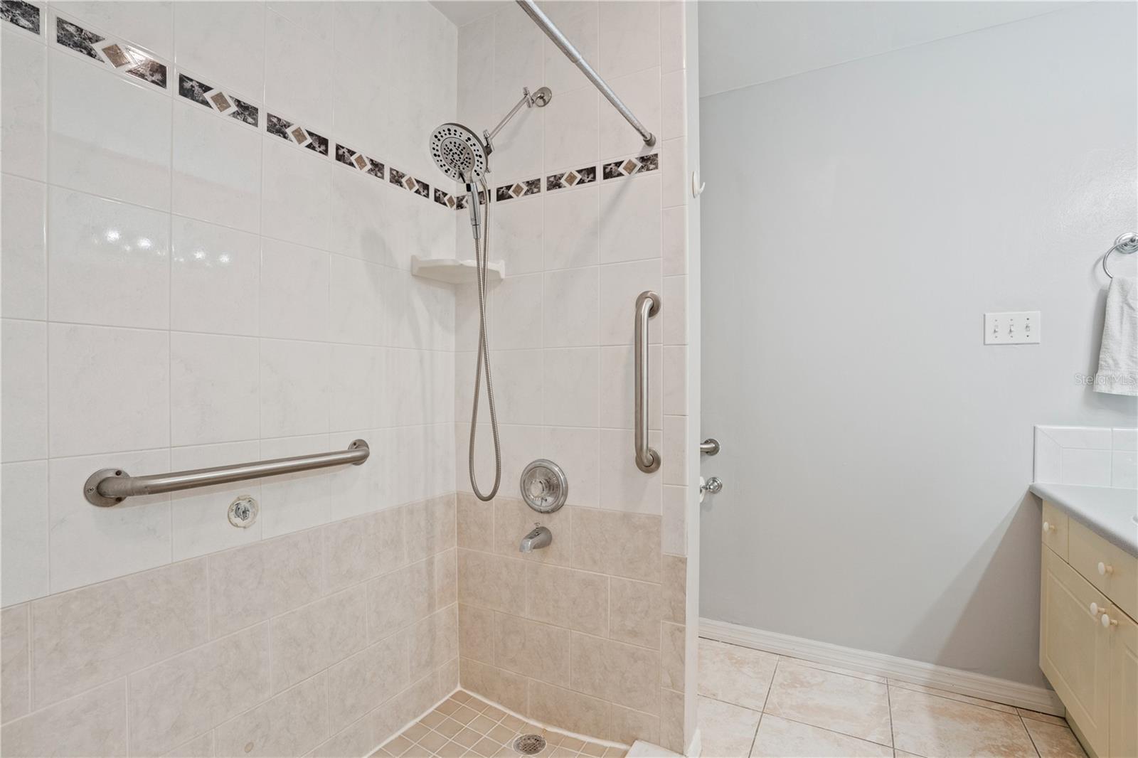 Image 25 of 29 For 4421 28th Avenue N