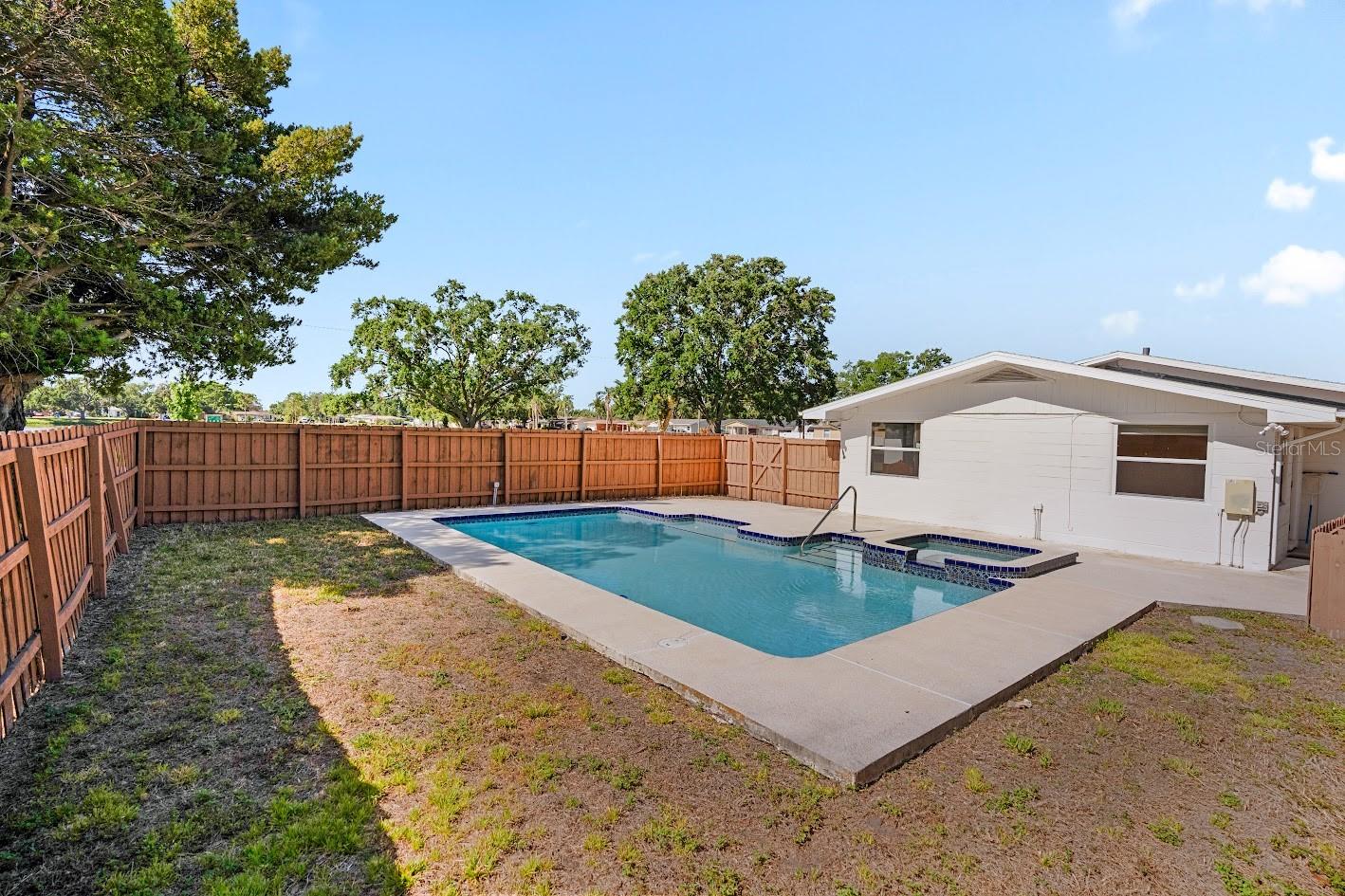 Image 9 of 29 For 4421 28th Avenue N