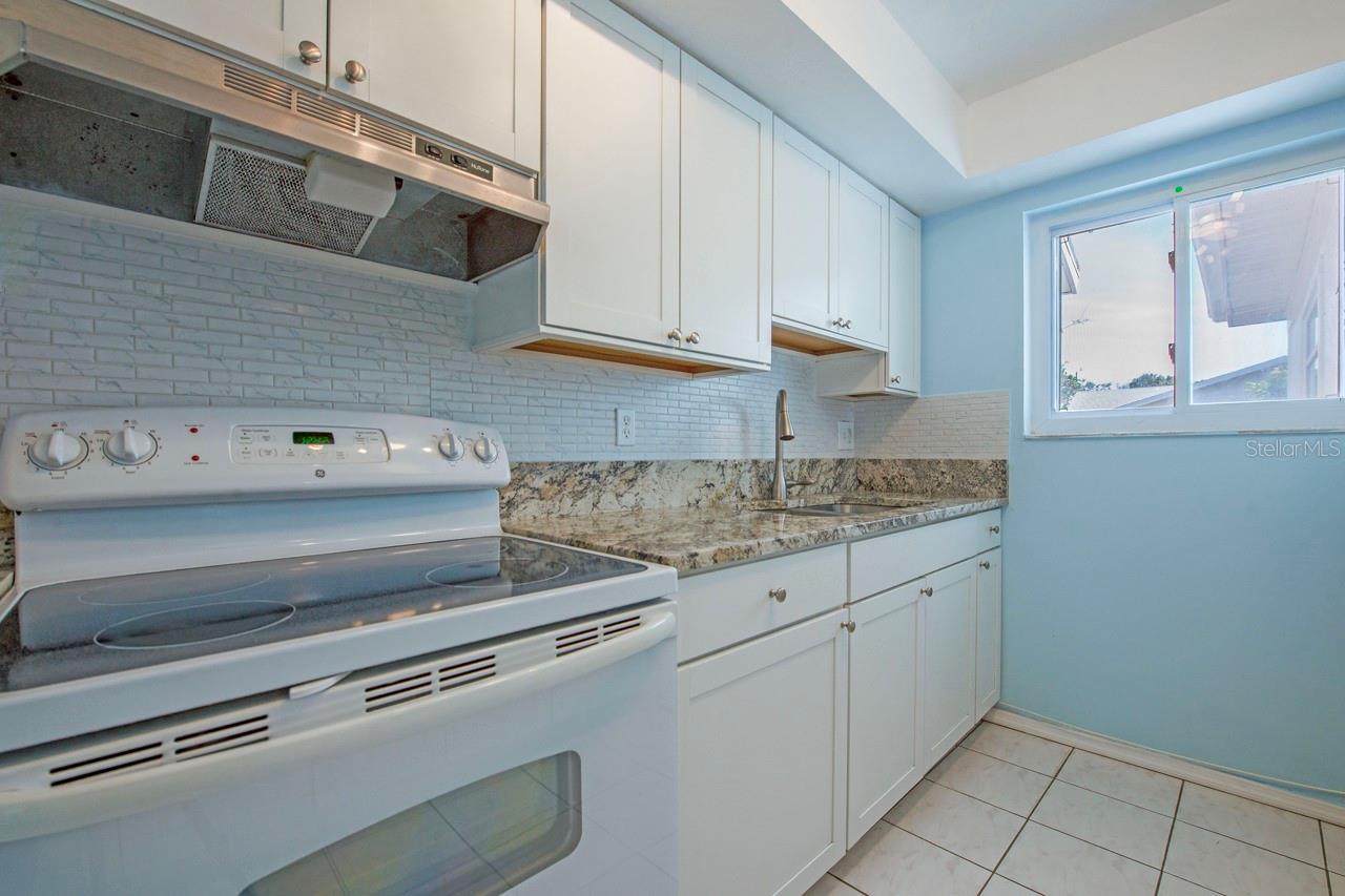 Image 12 of 46 For 9118 108th Avenue