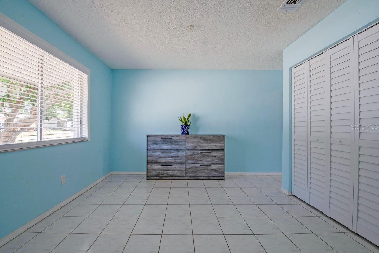 Image 16 of 46 For 9118 108th Avenue