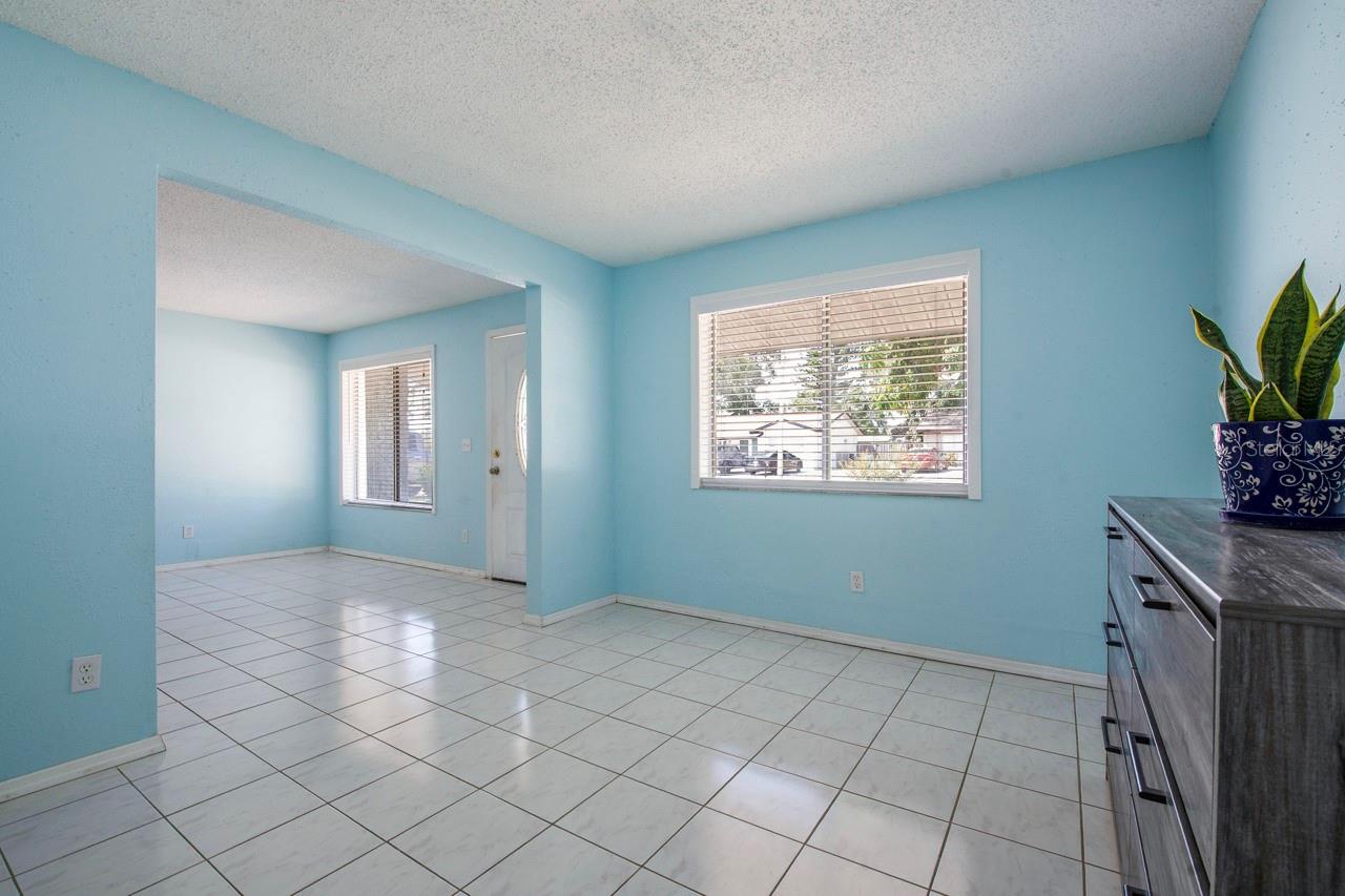 Image 17 of 46 For 9118 108th Avenue