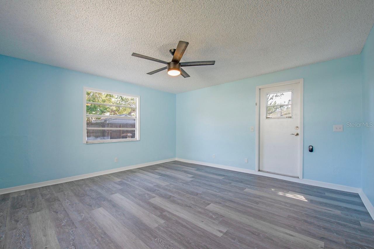 Image 30 of 46 For 9118 108th Avenue