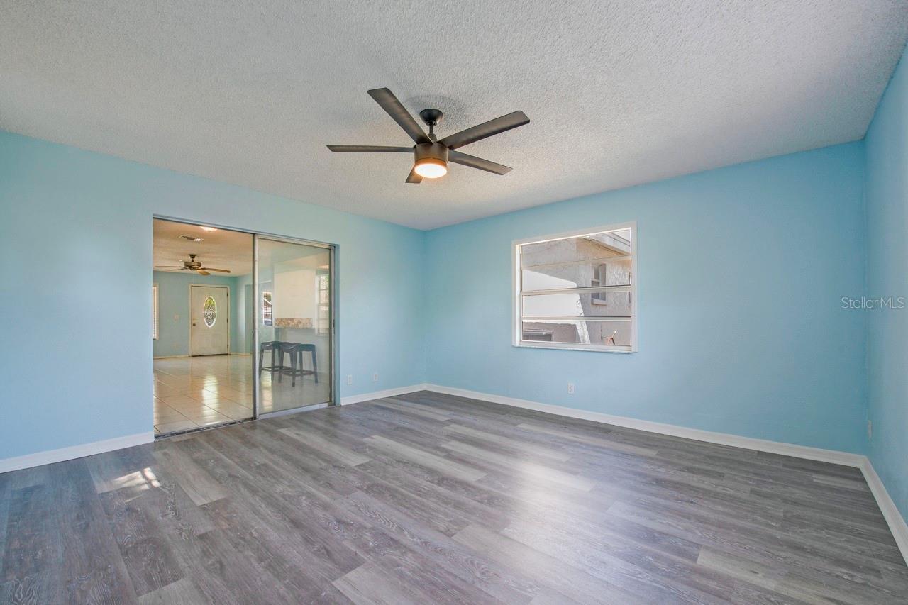 Image 31 of 46 For 9118 108th Avenue