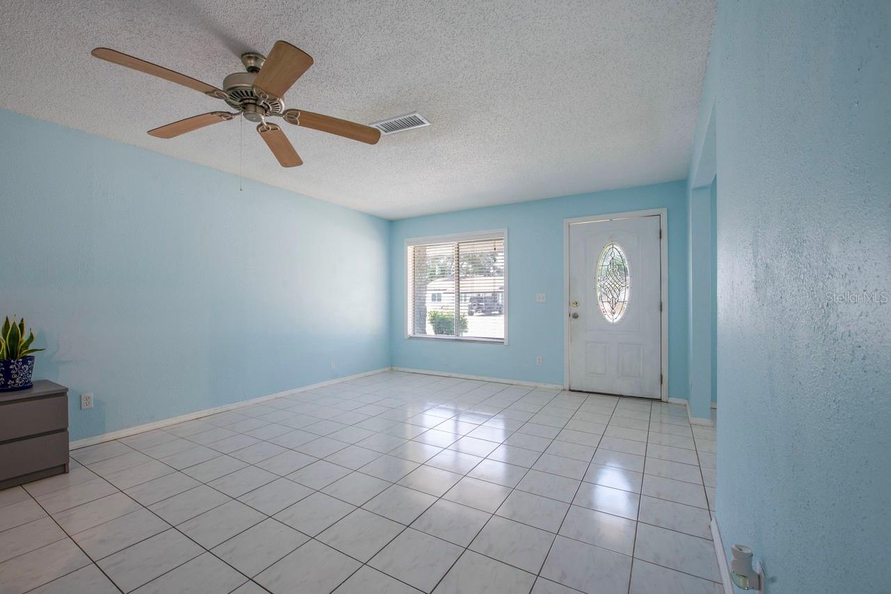 Image 4 of 46 For 9118 108th Avenue