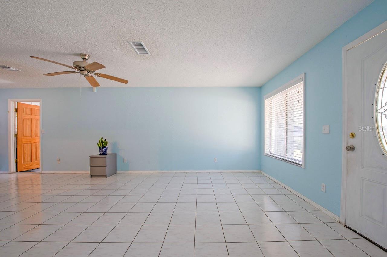 Image 6 of 46 For 9118 108th Avenue