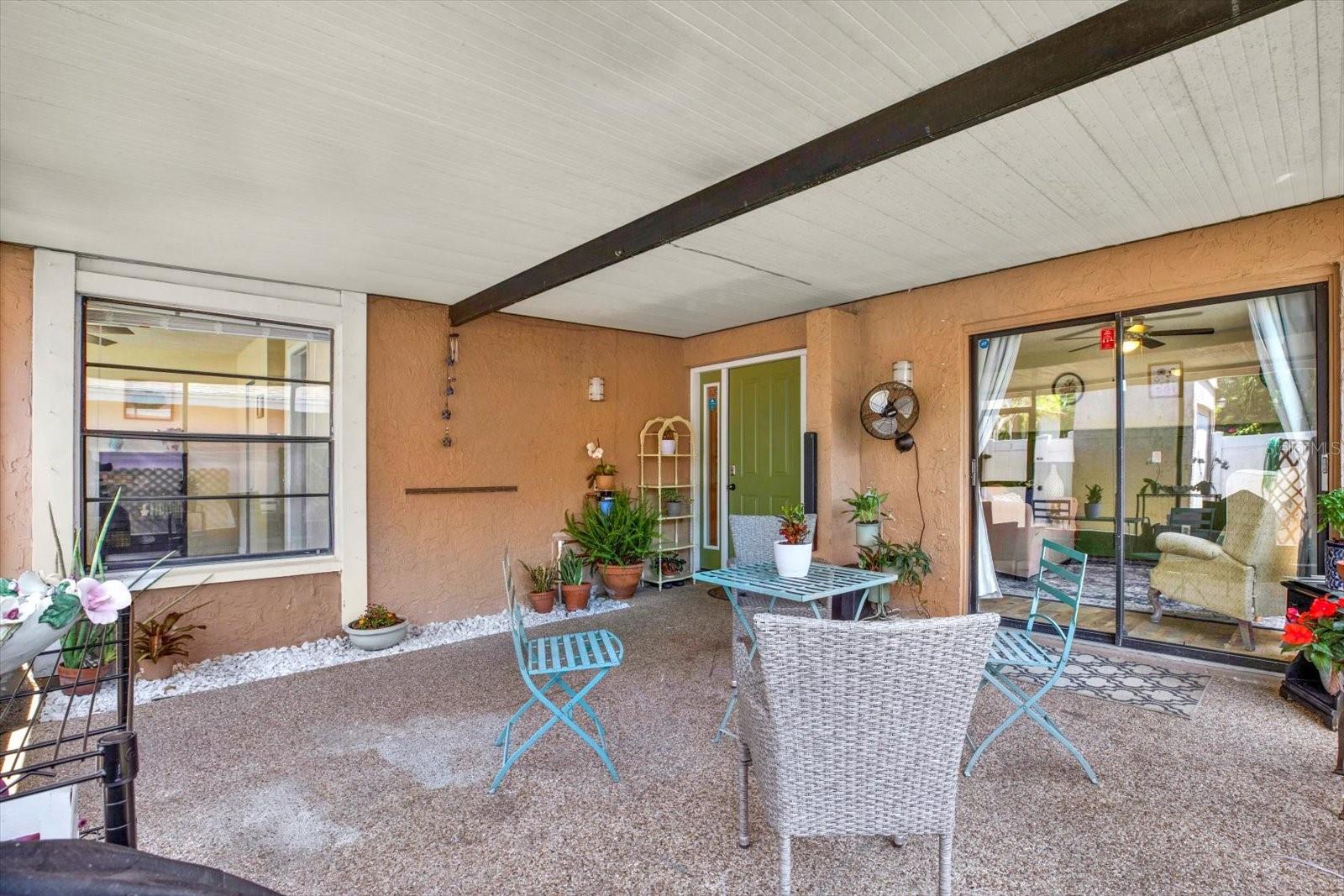 Listing photo id 0 for 5137 Springwood Drive