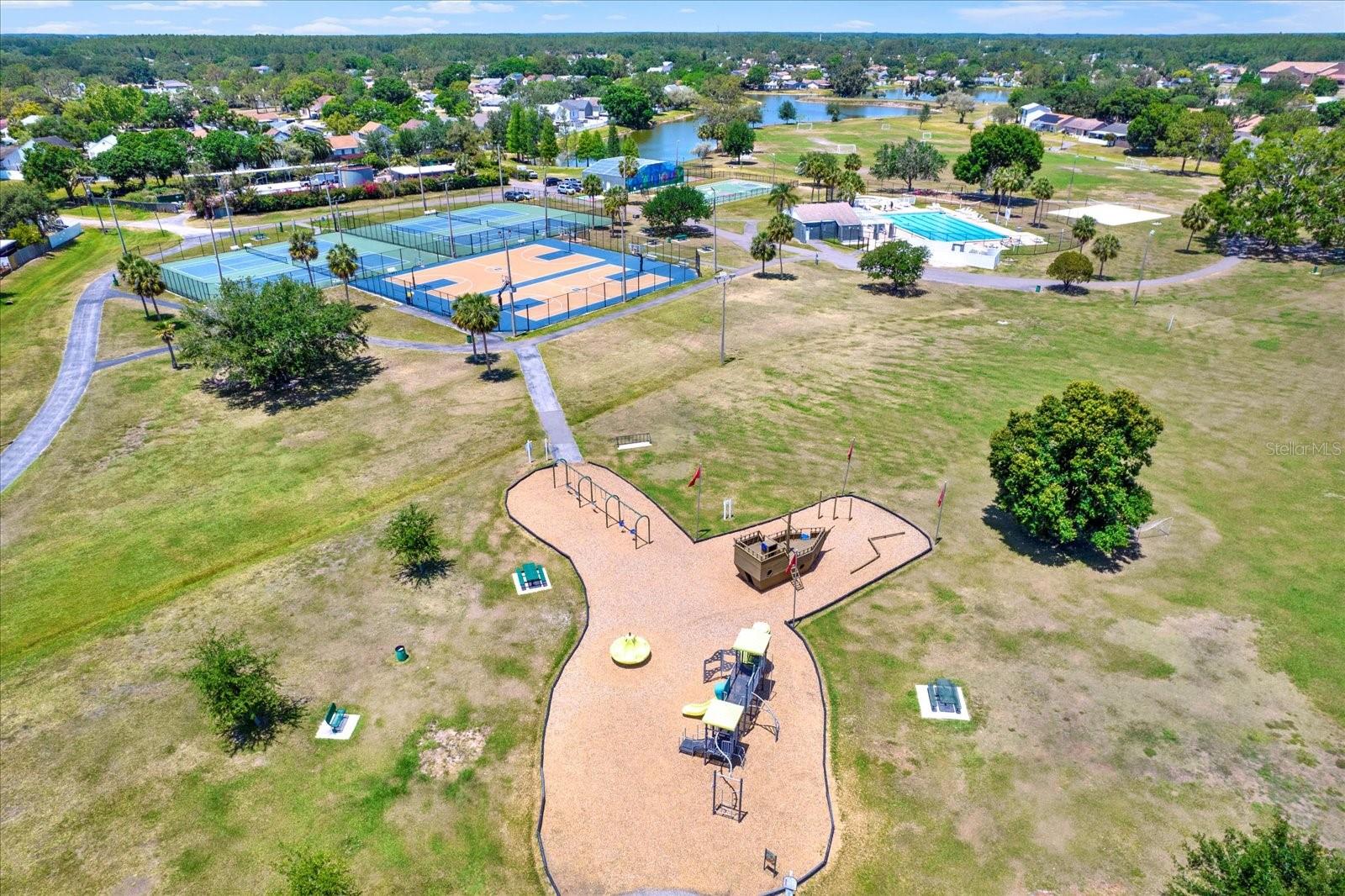 Listing photo id 28 for 5137 Springwood Drive
