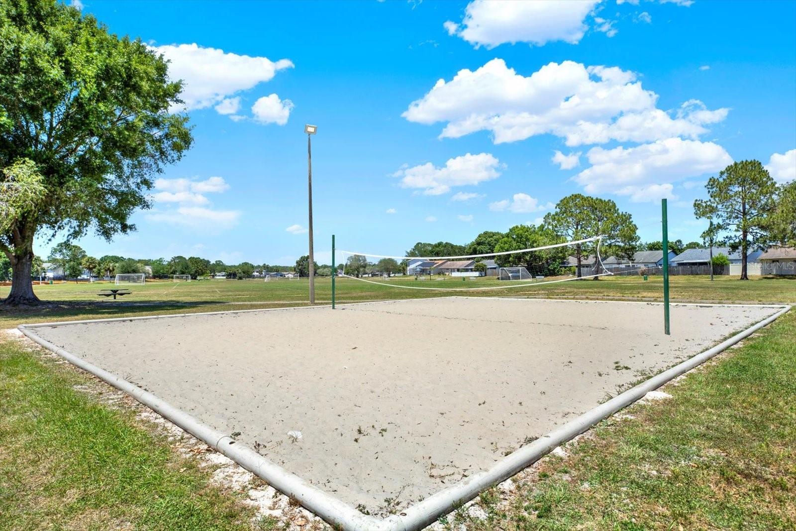 Listing photo id 32 for 5137 Springwood Drive