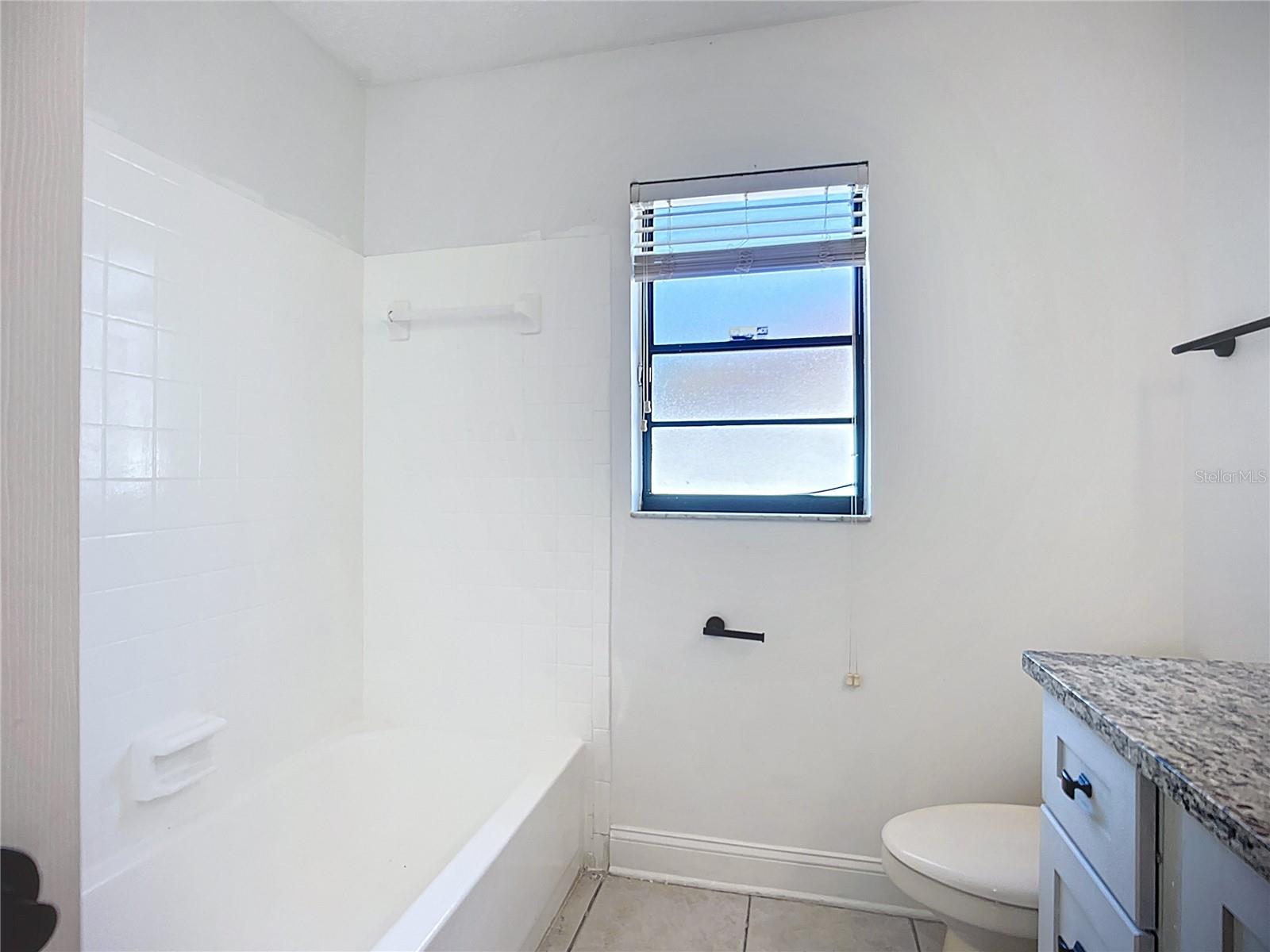Listing photo id 13 for 1005 Cameo Crest Lane